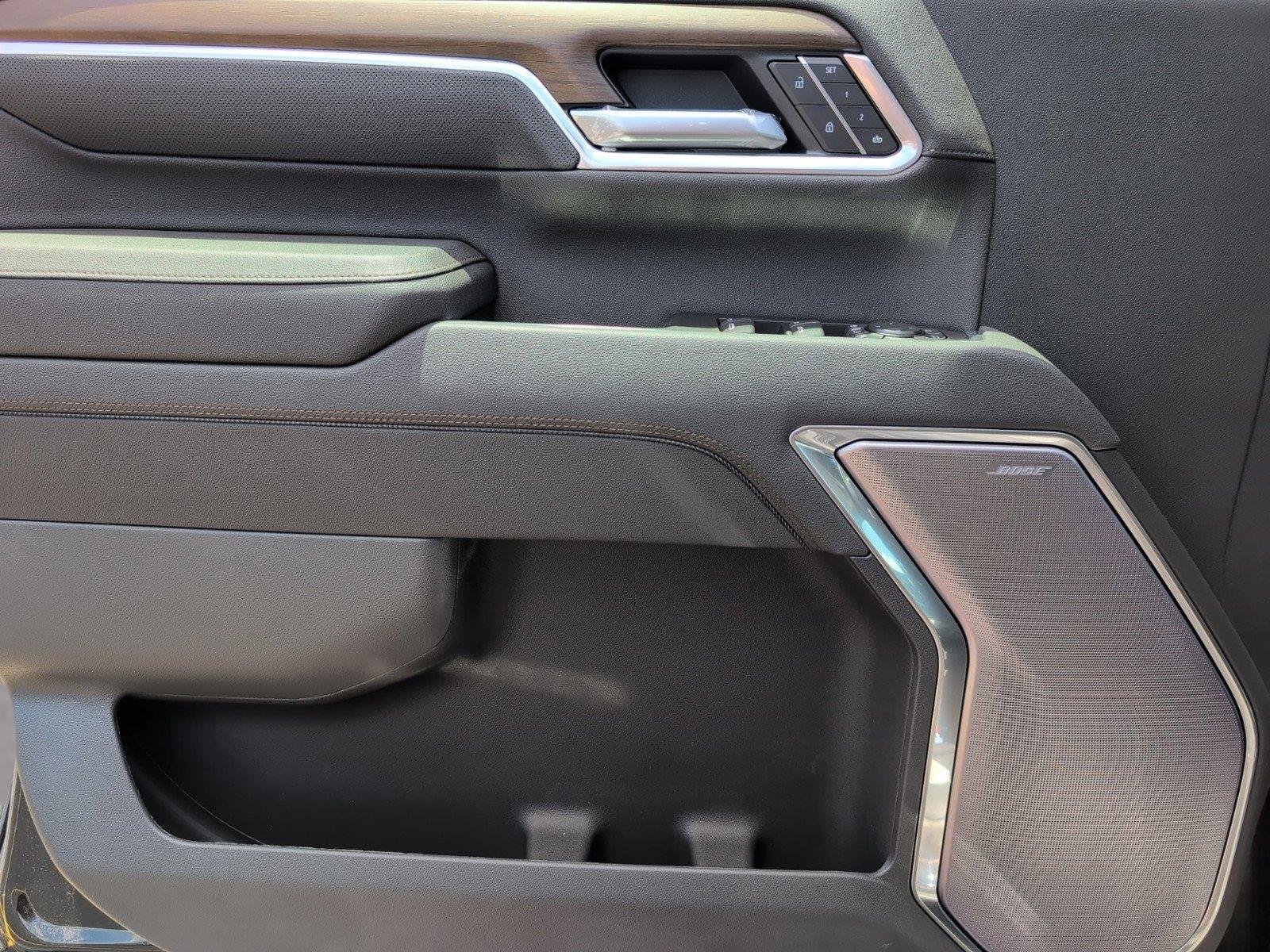 New 2026 Black Chevrolet High Country image 26