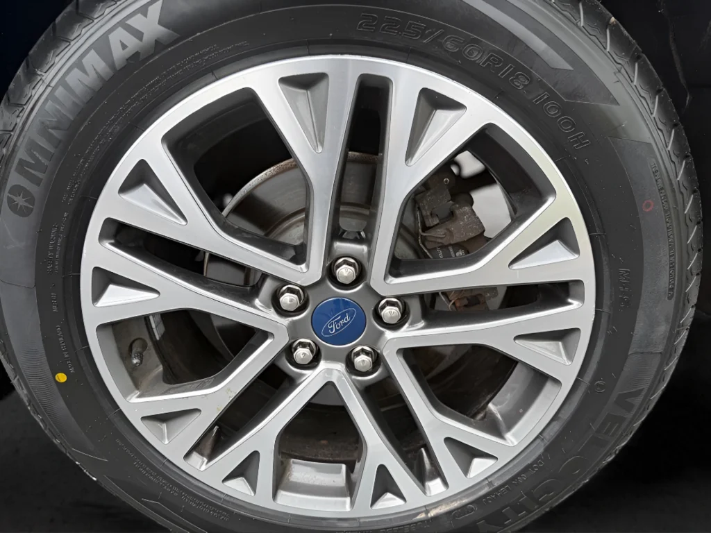 Used 2020 Blue Ford SEL image 29