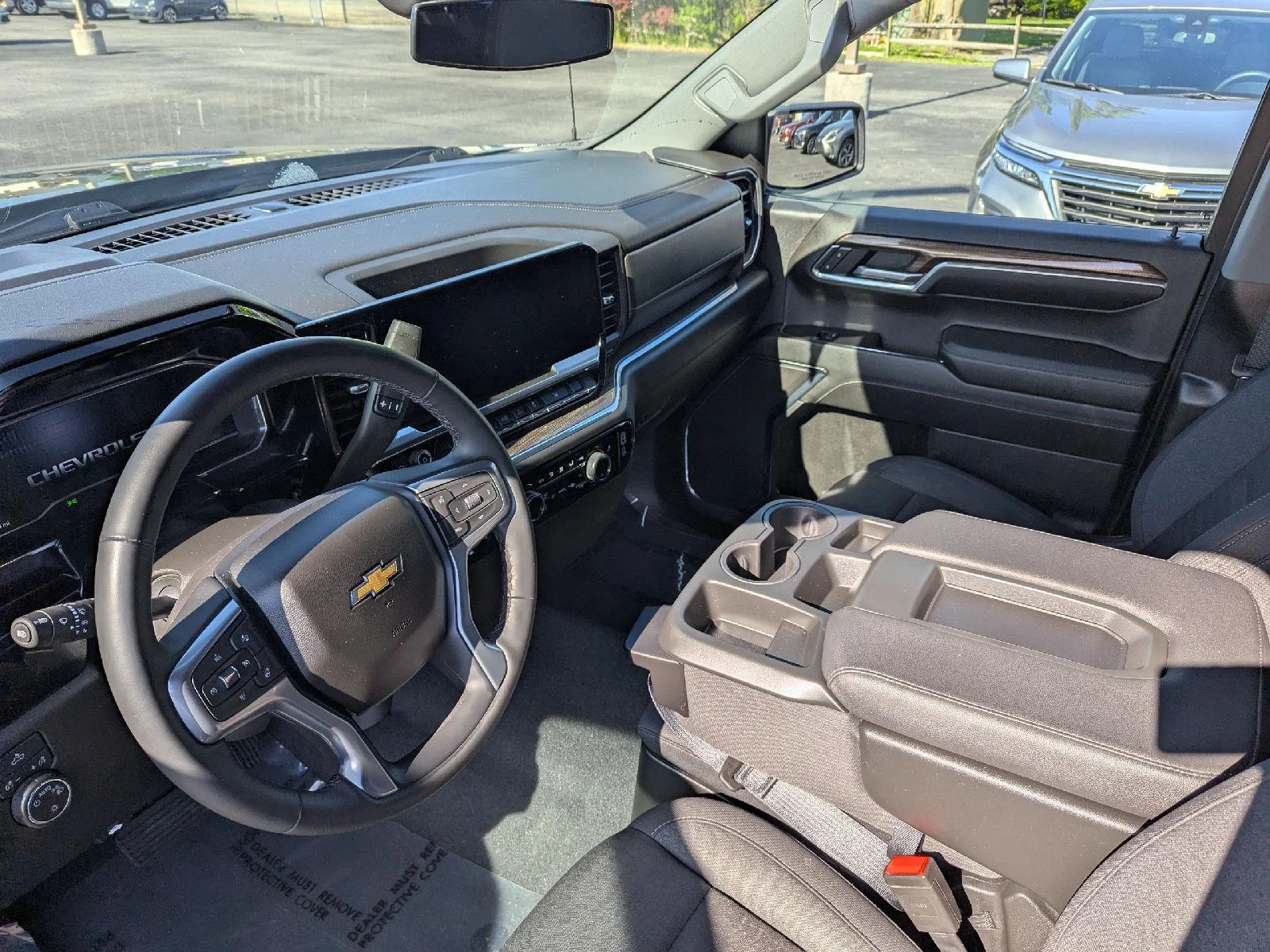 2024 Chevrolet Silverado 1500 LT - Photo 13