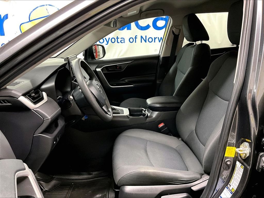 Used 2020 Gray Toyota LE image 10