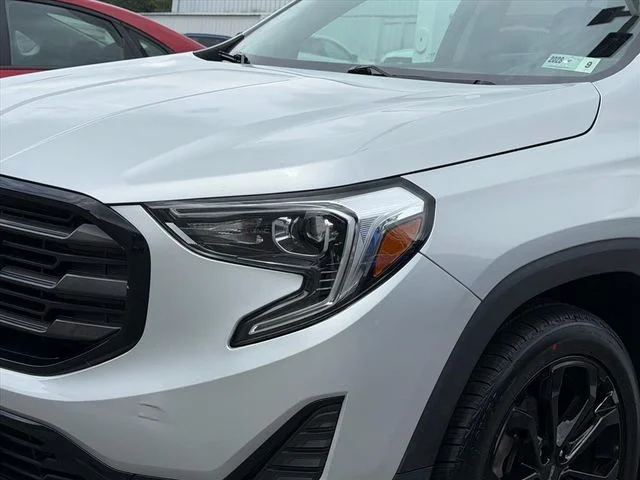 Used 2021 Silver GMC SLE image 4