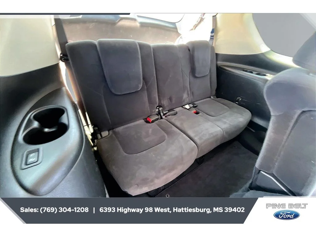 Used 2019 Brilliant Silver Metallic Nissan SV image 21