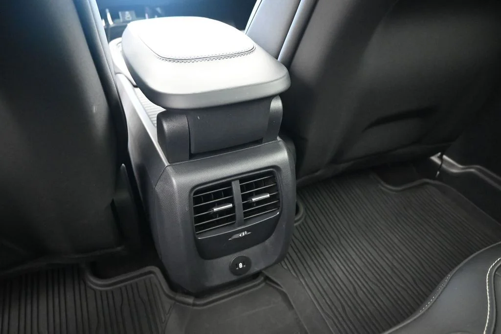 Used 2025 Beige Ford GT image 20