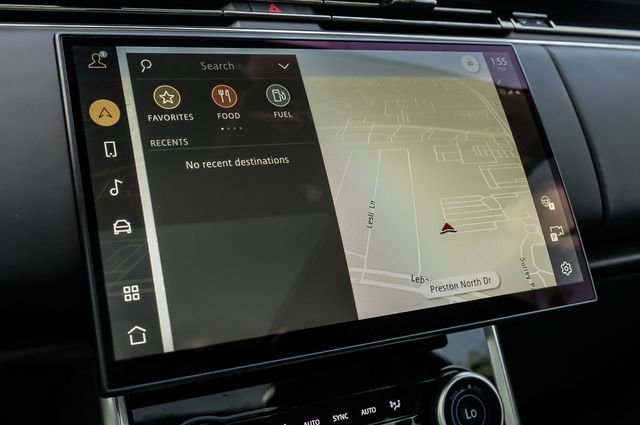 Used 2022 Gray Land Rover First Edition image 28