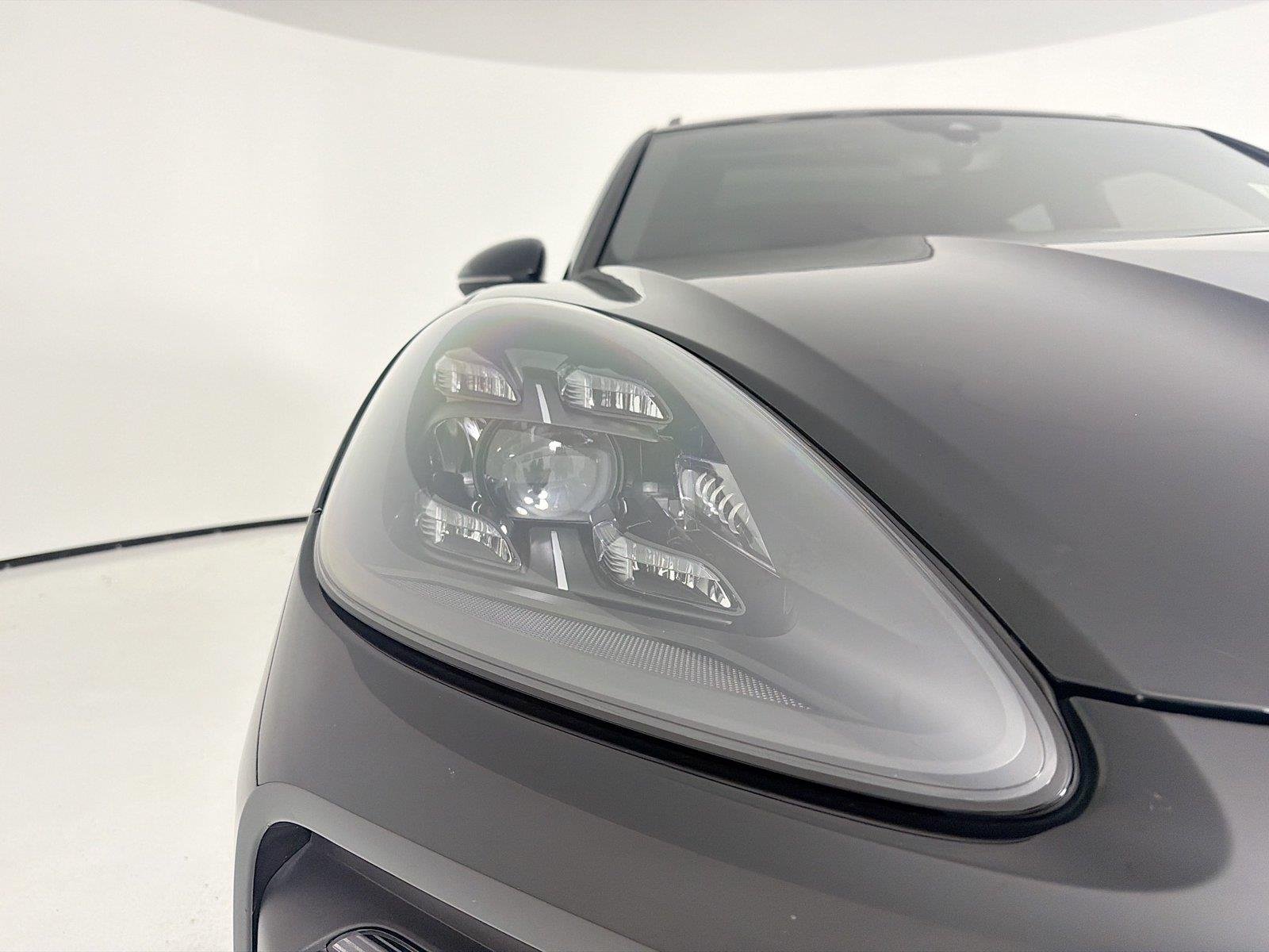 Used 2023 Chromite Black Metallic Porsche S image 32