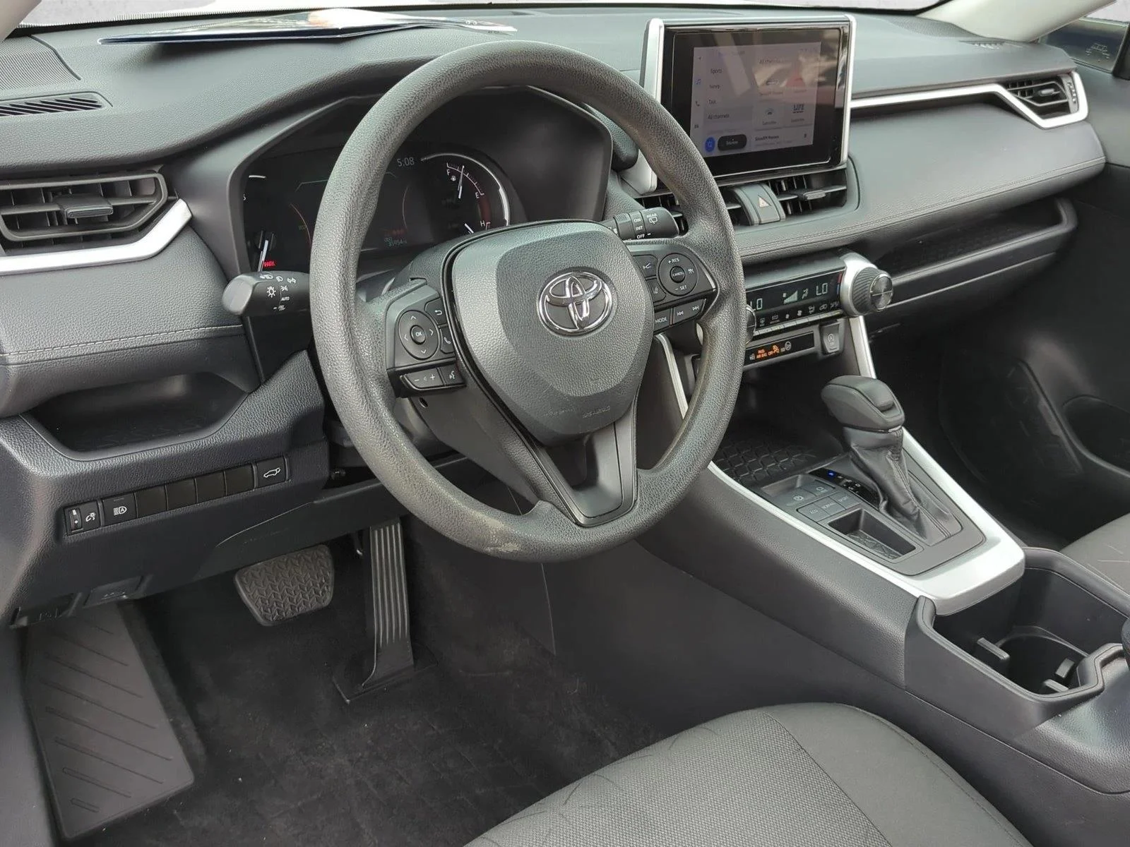 Used 2024 Ice Cap Toyota XLE image 10