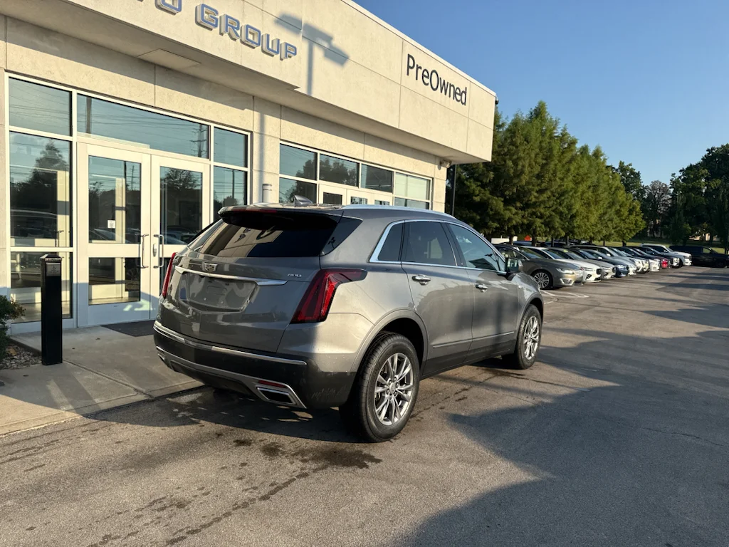 Used 2020 SATIN STEEL METALLIC Cadillac Premium Luxury FWD image 3