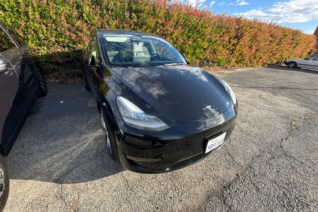 Used 2021 Tesla Model Y Long Range with VIN 5YJYGDEE6MF181798 for sale in San Bruno, CA