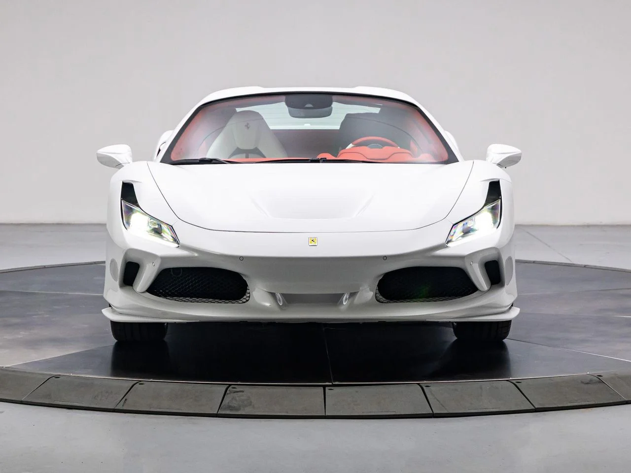 Used 2022 Bianco Cervino - Extra Campionario Ferrari Spider image 16