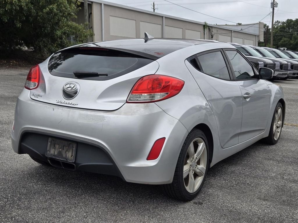 Used 2012 Silver Hyundai w/Gray Int image 2