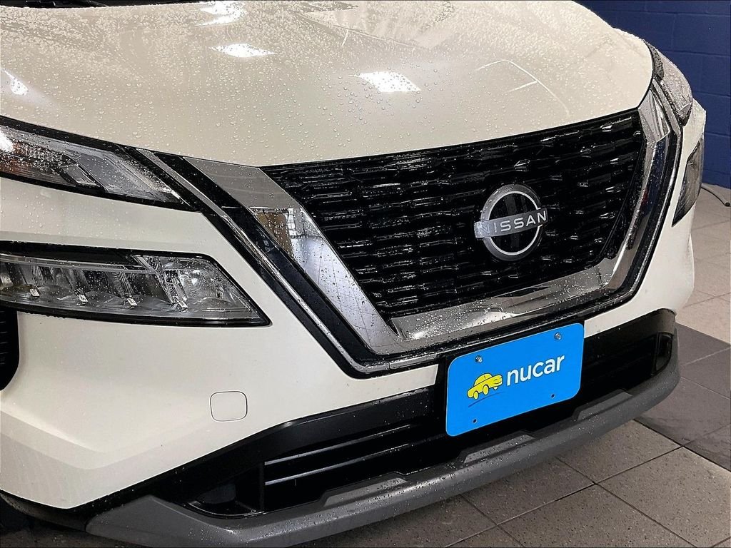 Used 2023 White Nissan SV image 32