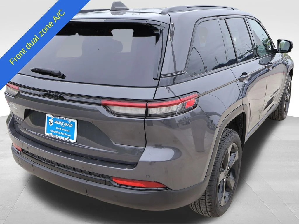 Used 2023 Gray Jeep Altitude X image 6