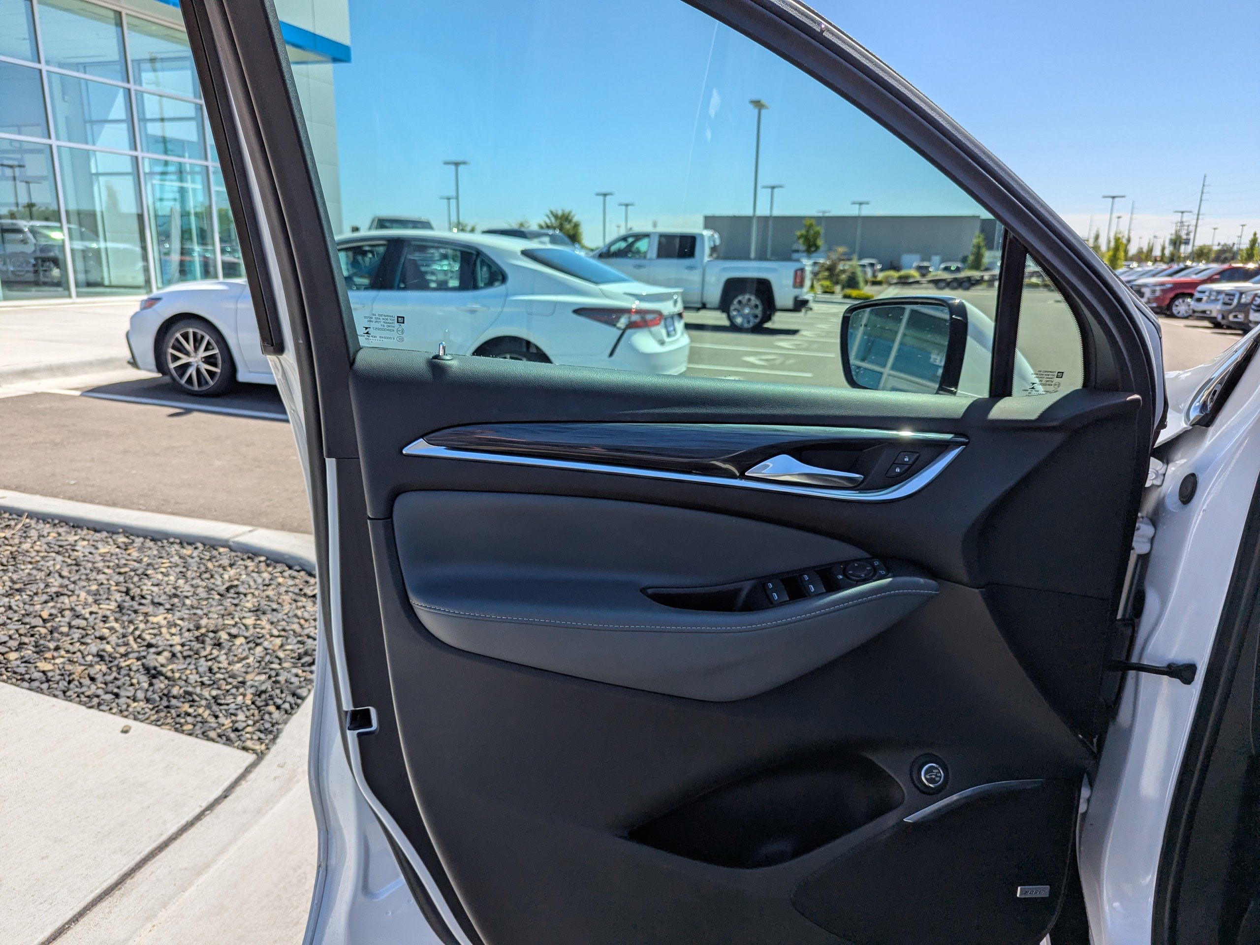 2022 Buick Enclave Essence - Photo 10