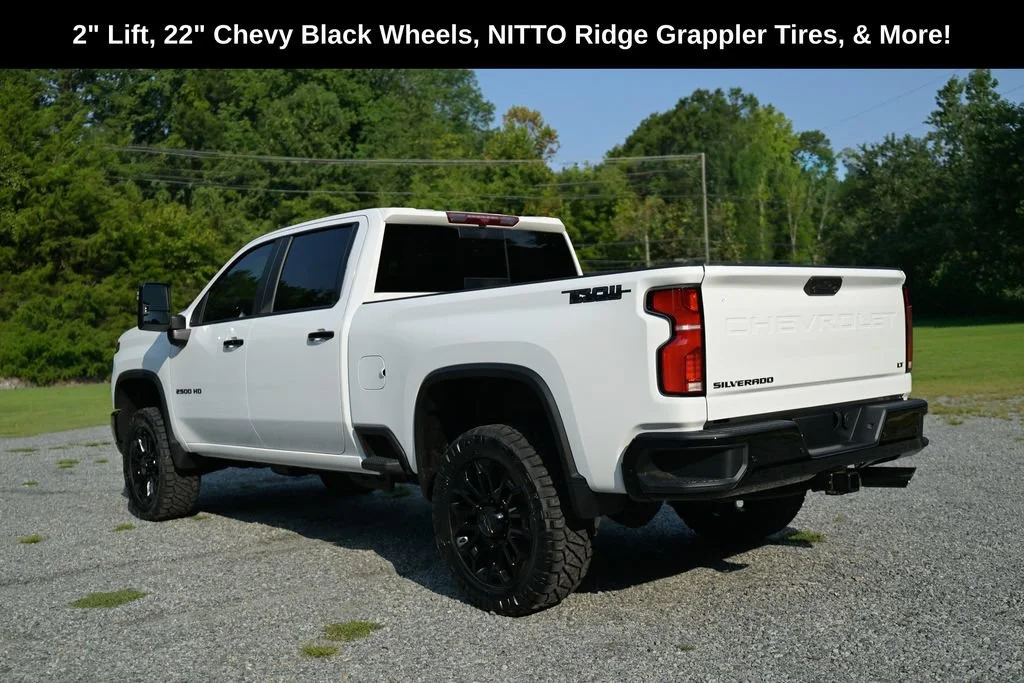 New 2026 Summit White Chevrolet LT image 7