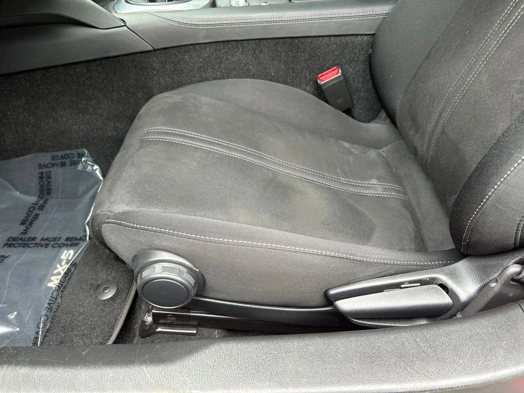 Used 2025 Red Mazda Club image 16