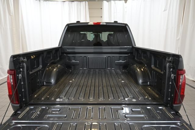 Used 2025 Gray Ford XLT image 19