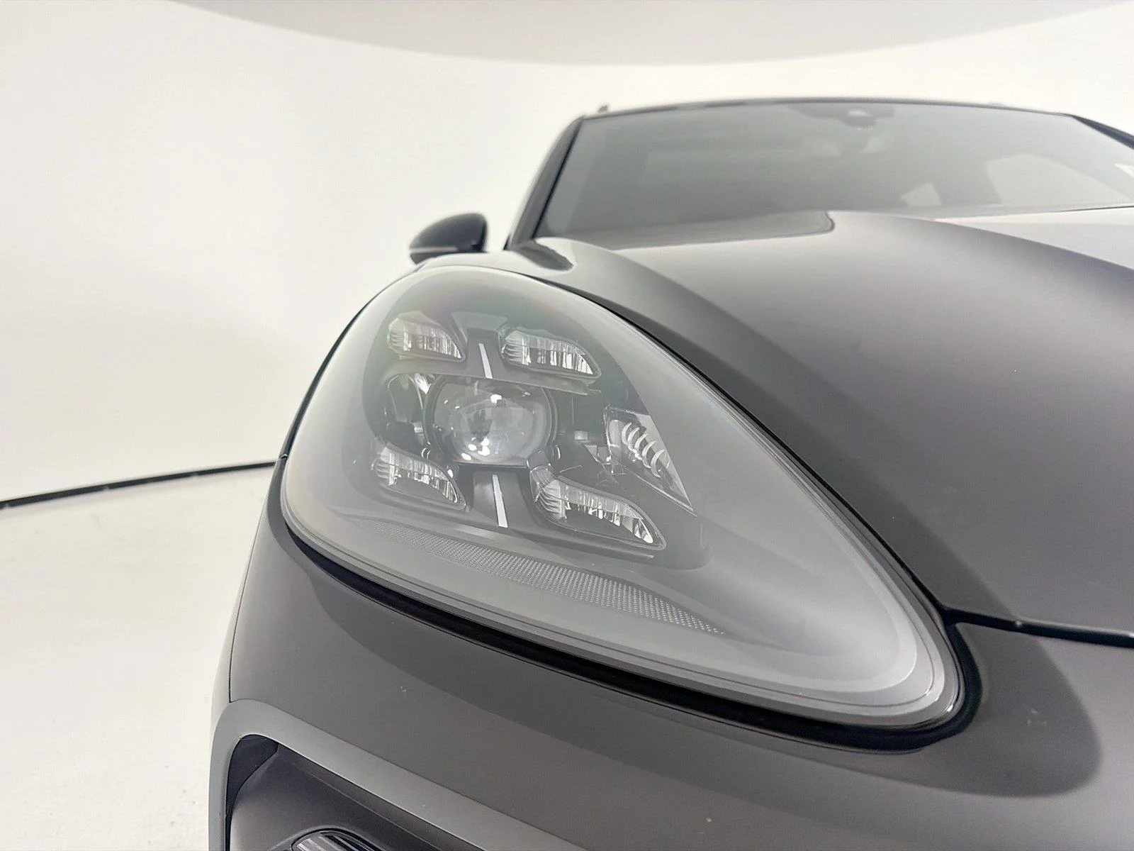 Certified Used 2023 Chromite Black Metallic Porsche S image 32