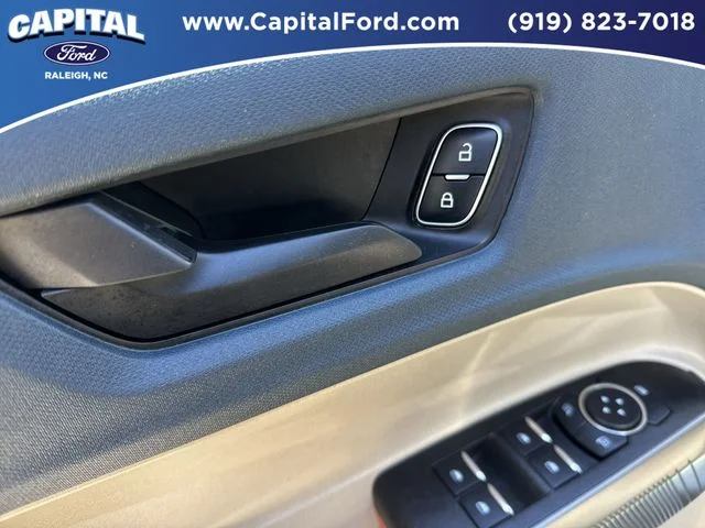 Used 2025 White Ford Lariat image 19