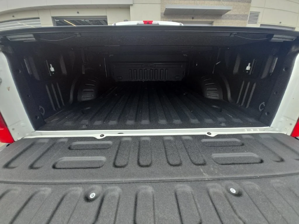 Used 2022 White Ford Lariat image 12