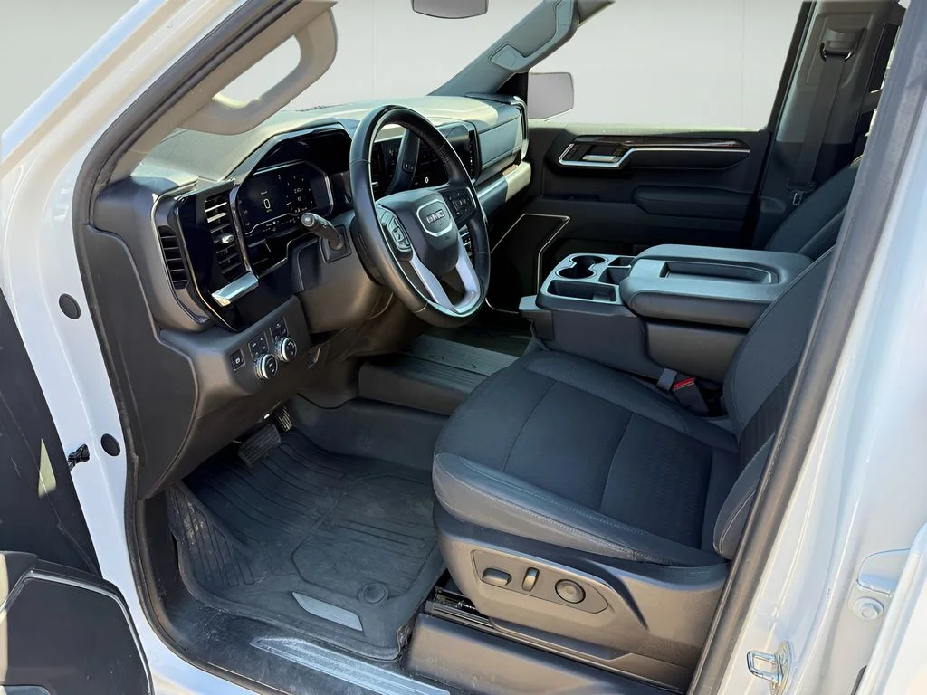 Used 2024 Summit White GMC SLE image 26