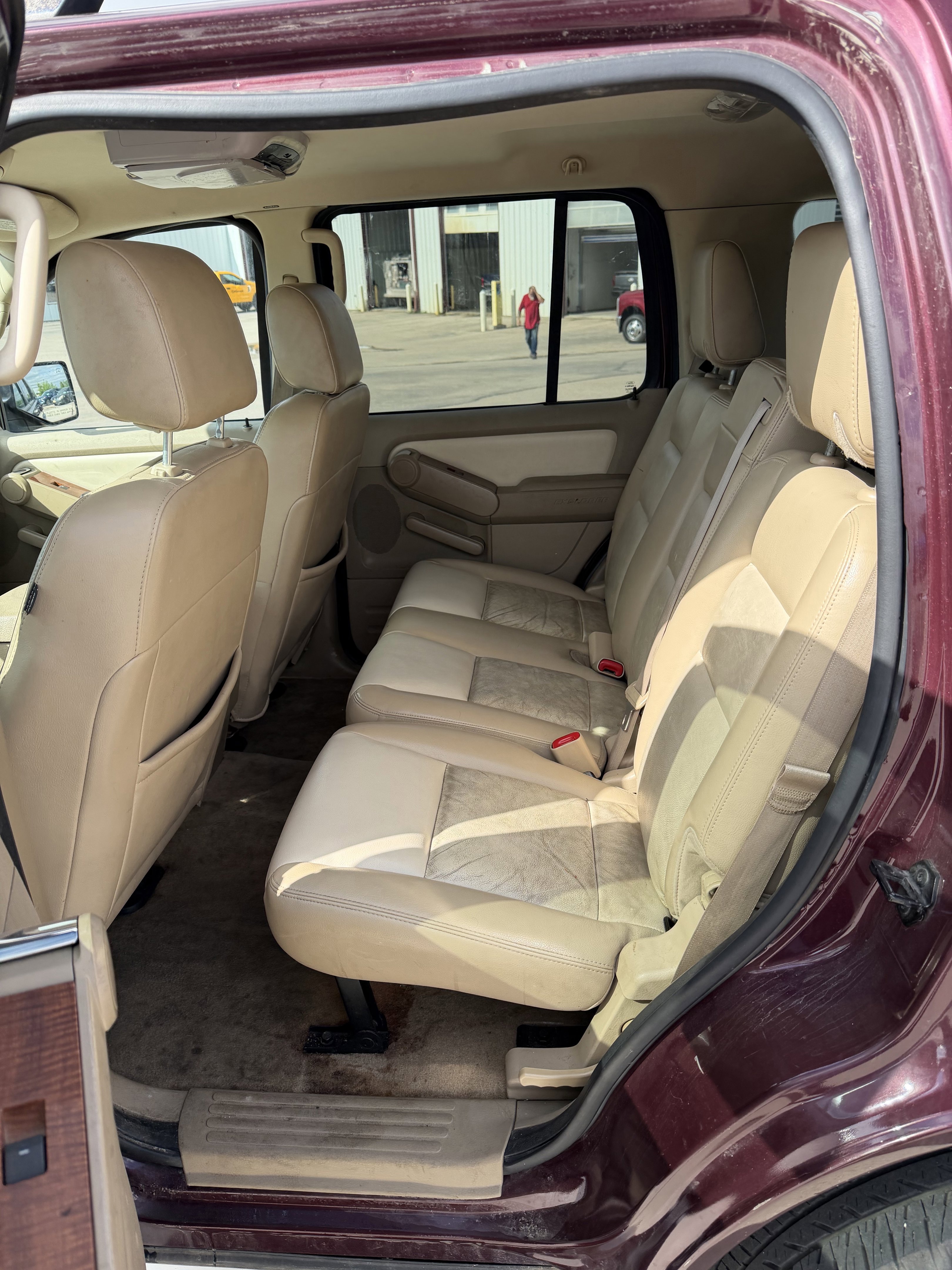 Used 2007 Red Ford Eddie Bauer image 9