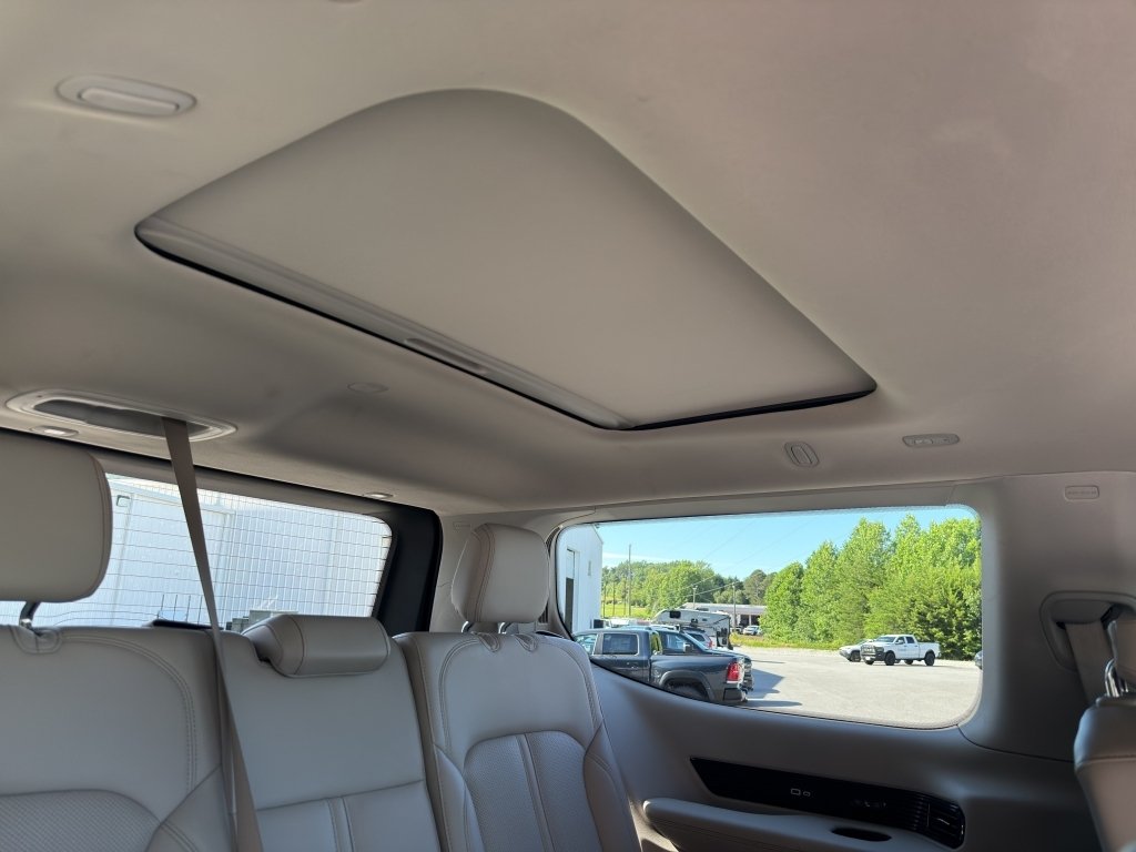 Used 2022 Bright White Clearcoat Jeep Series I image 20