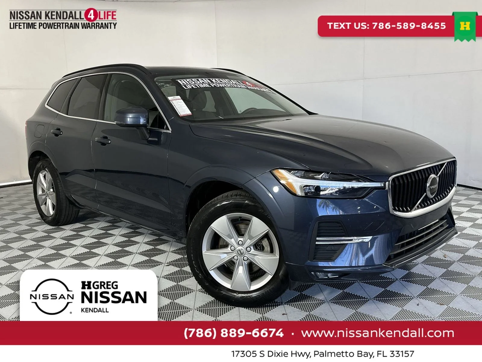 2022 Volvo XC60 B5 Momentum AWD's photo