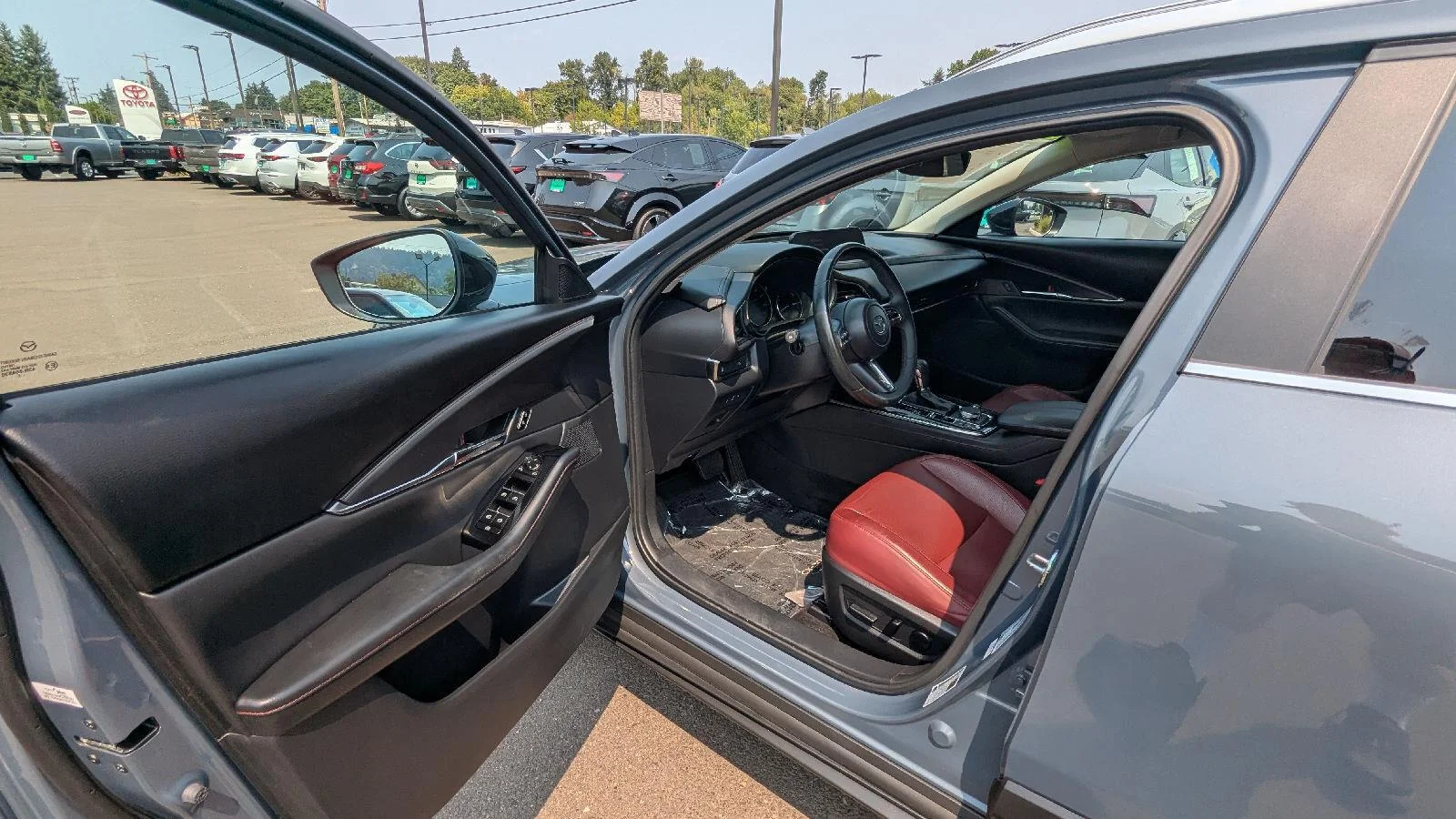 2023 Mazda CX-30 Carbon Edition - Photo 17