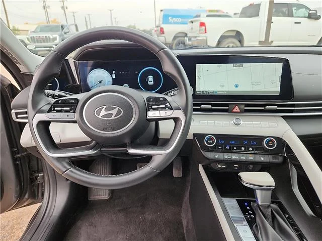 Used 2025 Gray Hyundai Limited (IVT) image 11