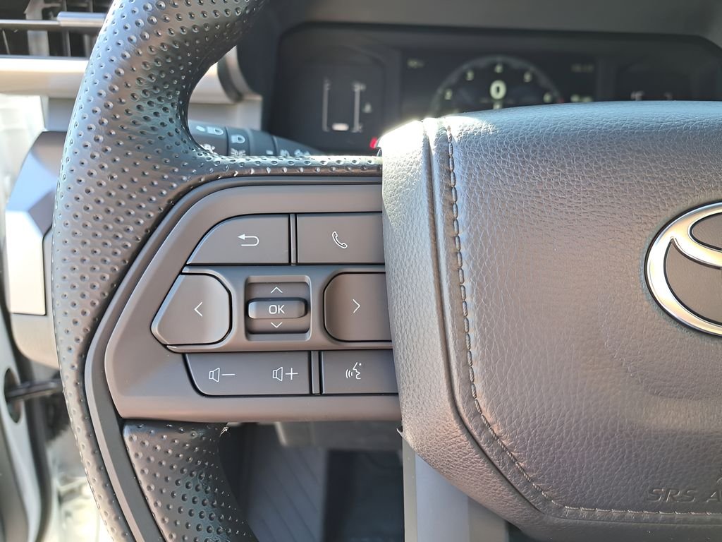2026 Toyota Tacoma SR5 - Photo 18