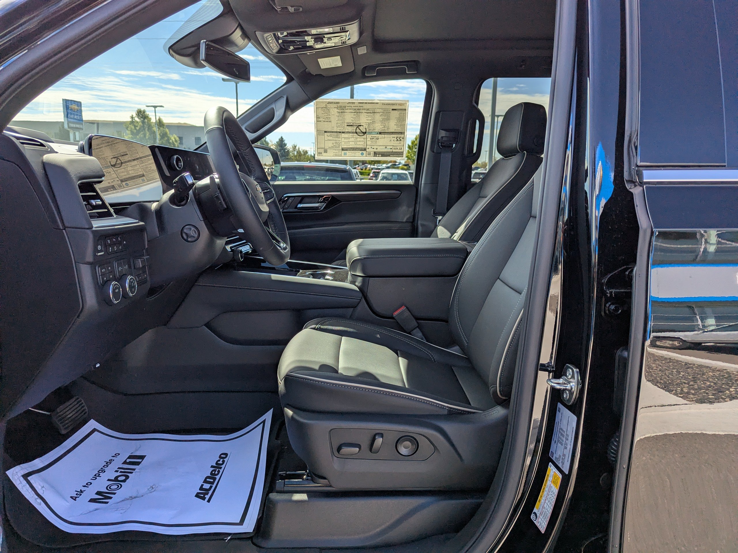 2026 Chevrolet Suburban Premier - Photo 10