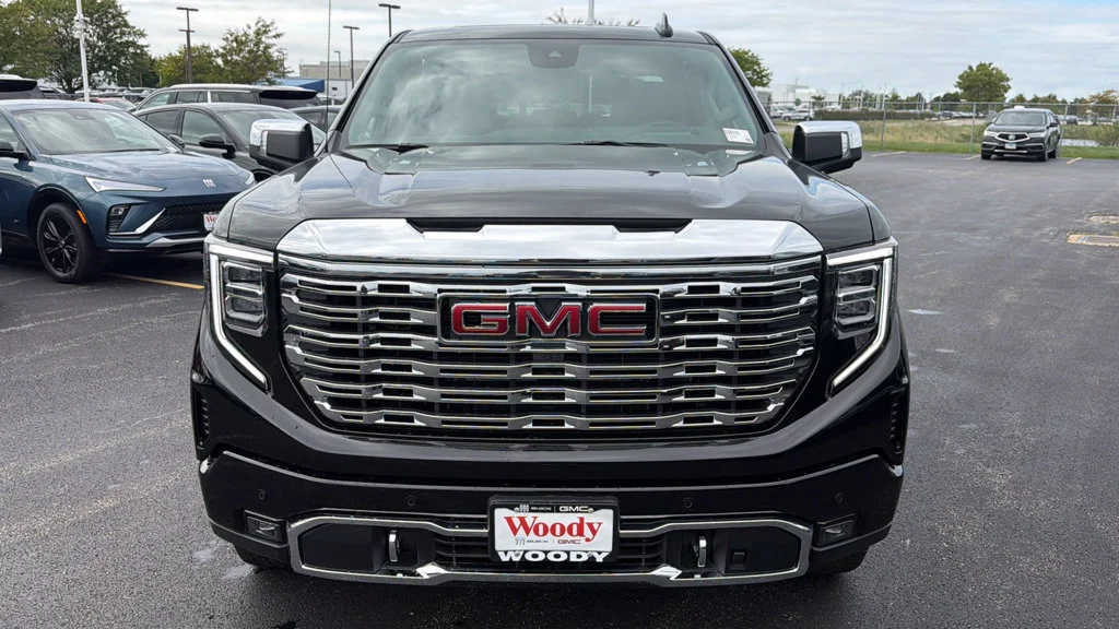 2026 GMC Sierra 1500 Denali - Photo 4