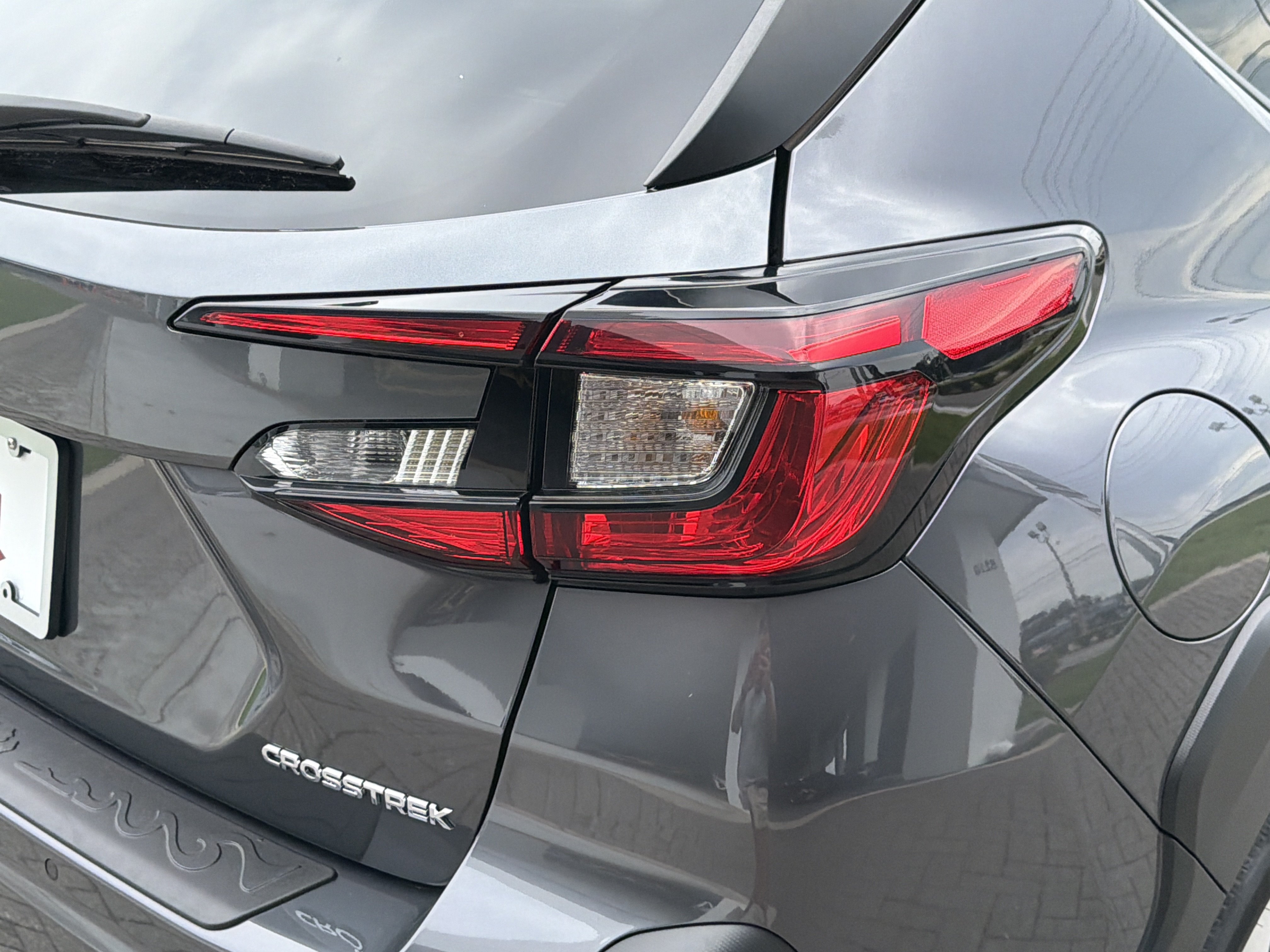 Certified Used 2025 Magnetite Gray Metallic/Crystal Black Silica Subaru Limited image 11
