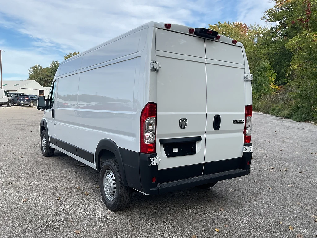 New 2027 Bright White Clearcoat RAM Tradesman image 7