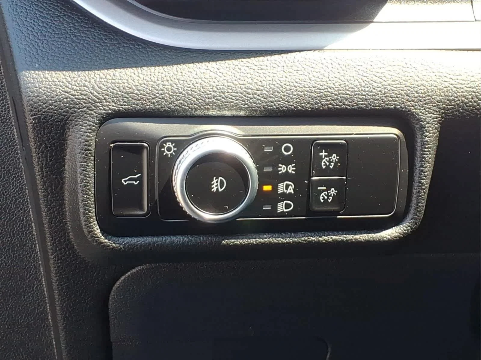 Used 2023 Iconic Silver Ford XLT image 13