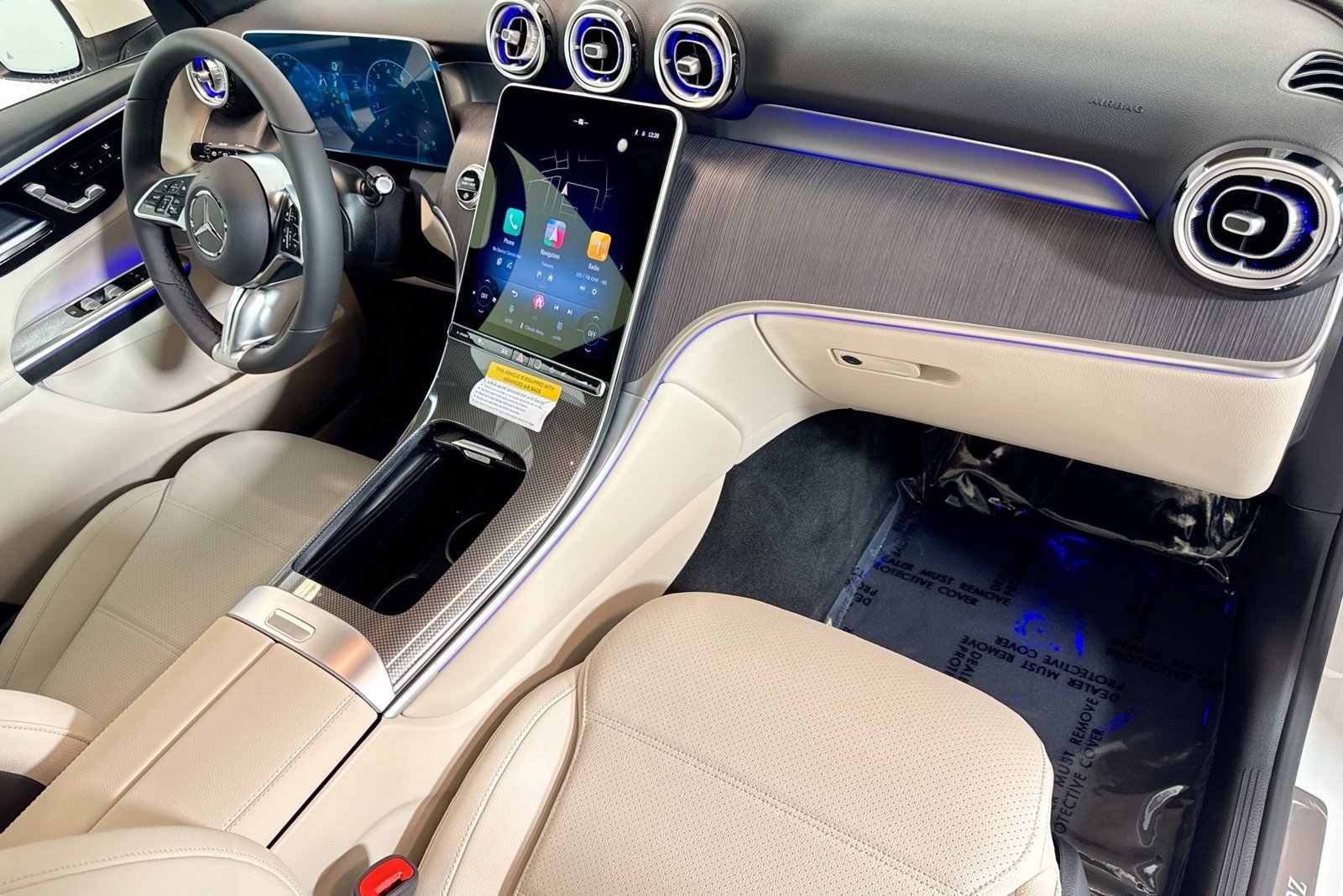 New 2026 Polar White Mercedes-Benz GLC 300 image 27