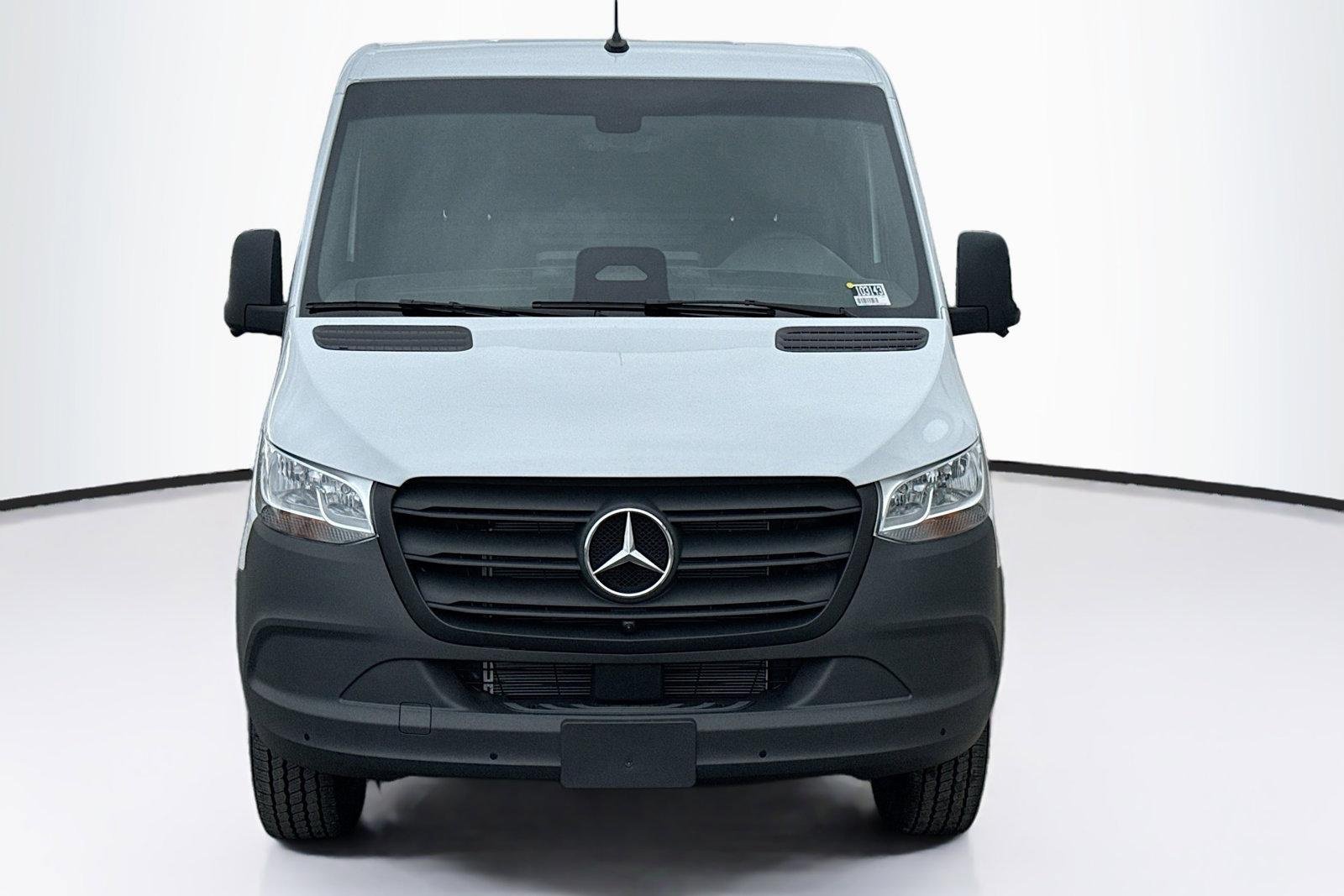 New 2026 Arctic White Mercedes-Benz  image 2