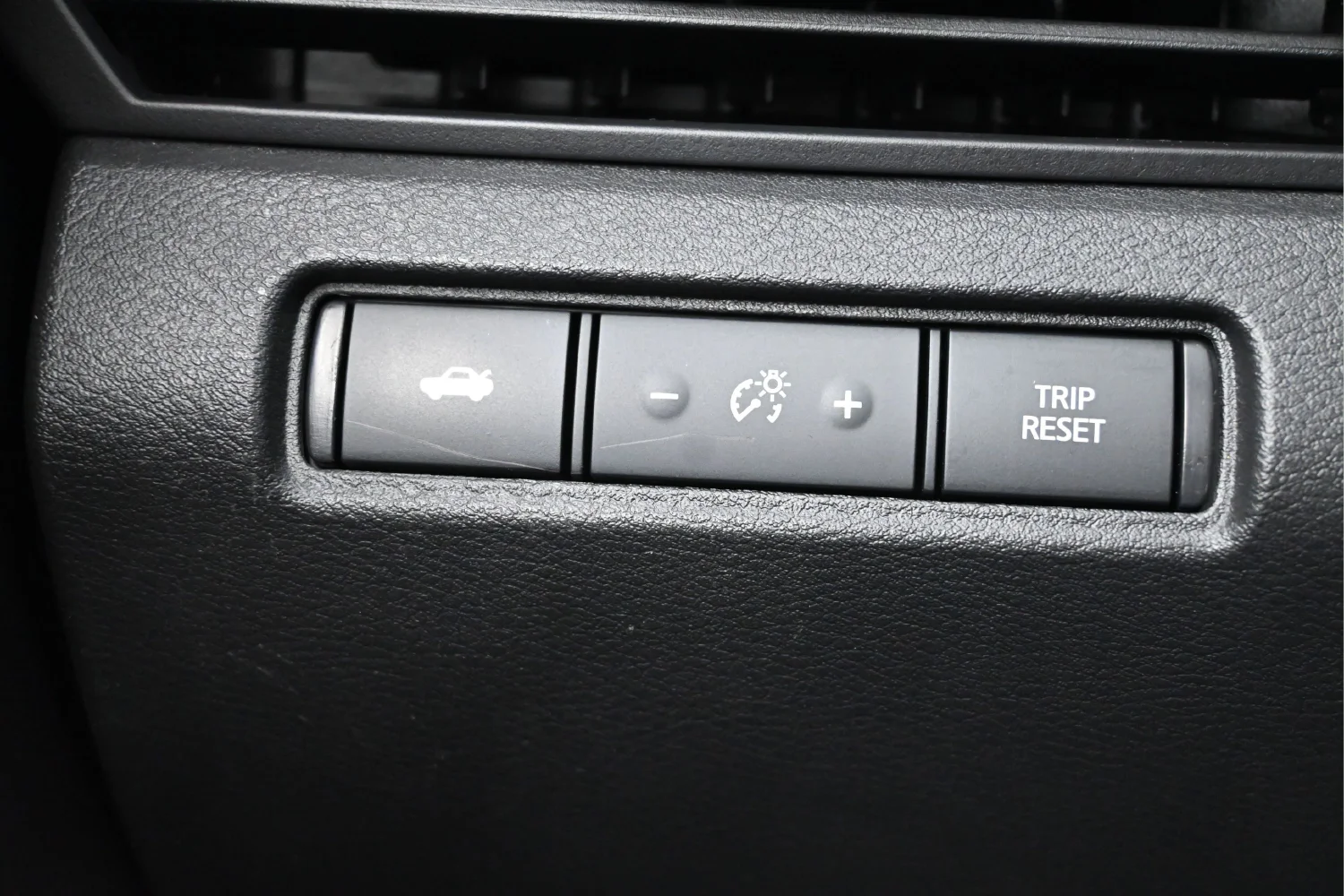 Used 2025 Black Nissan 2.5 SR image 7