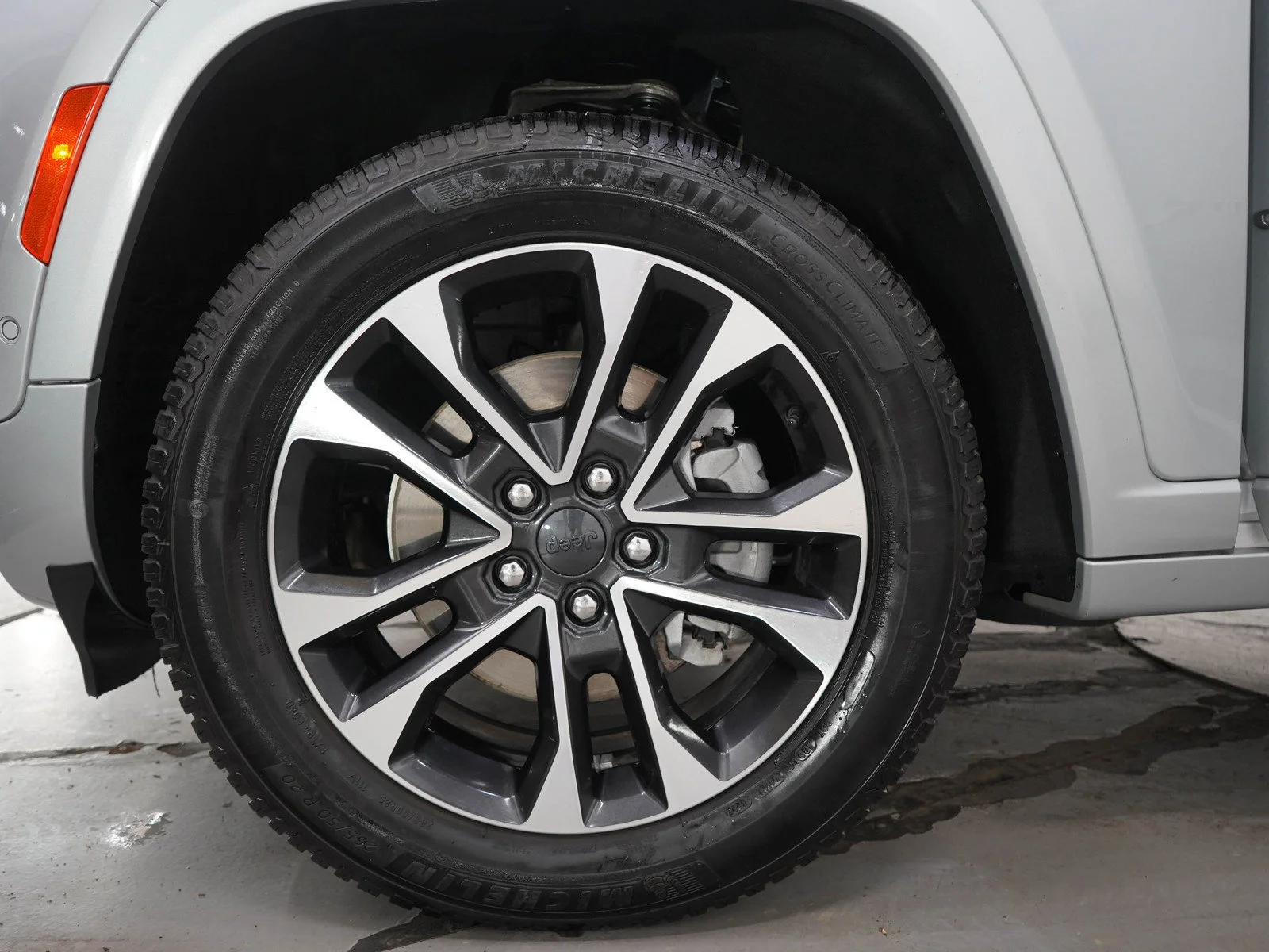 Used 2021 Silver Zynith Jeep Overland image 33