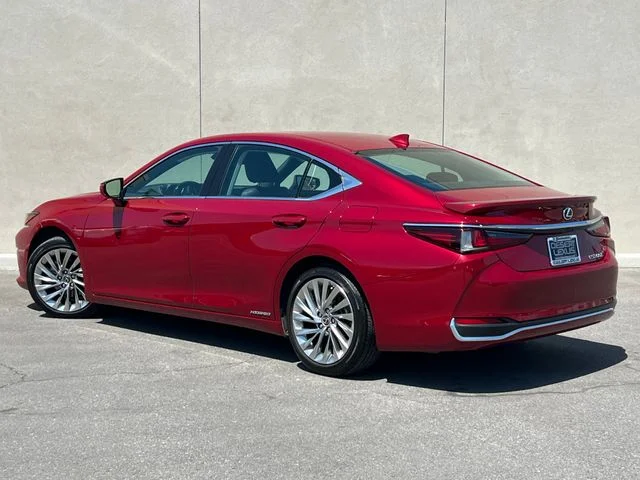 Used 2021 Matador Red Mica Lexus 300h Luxury image 8