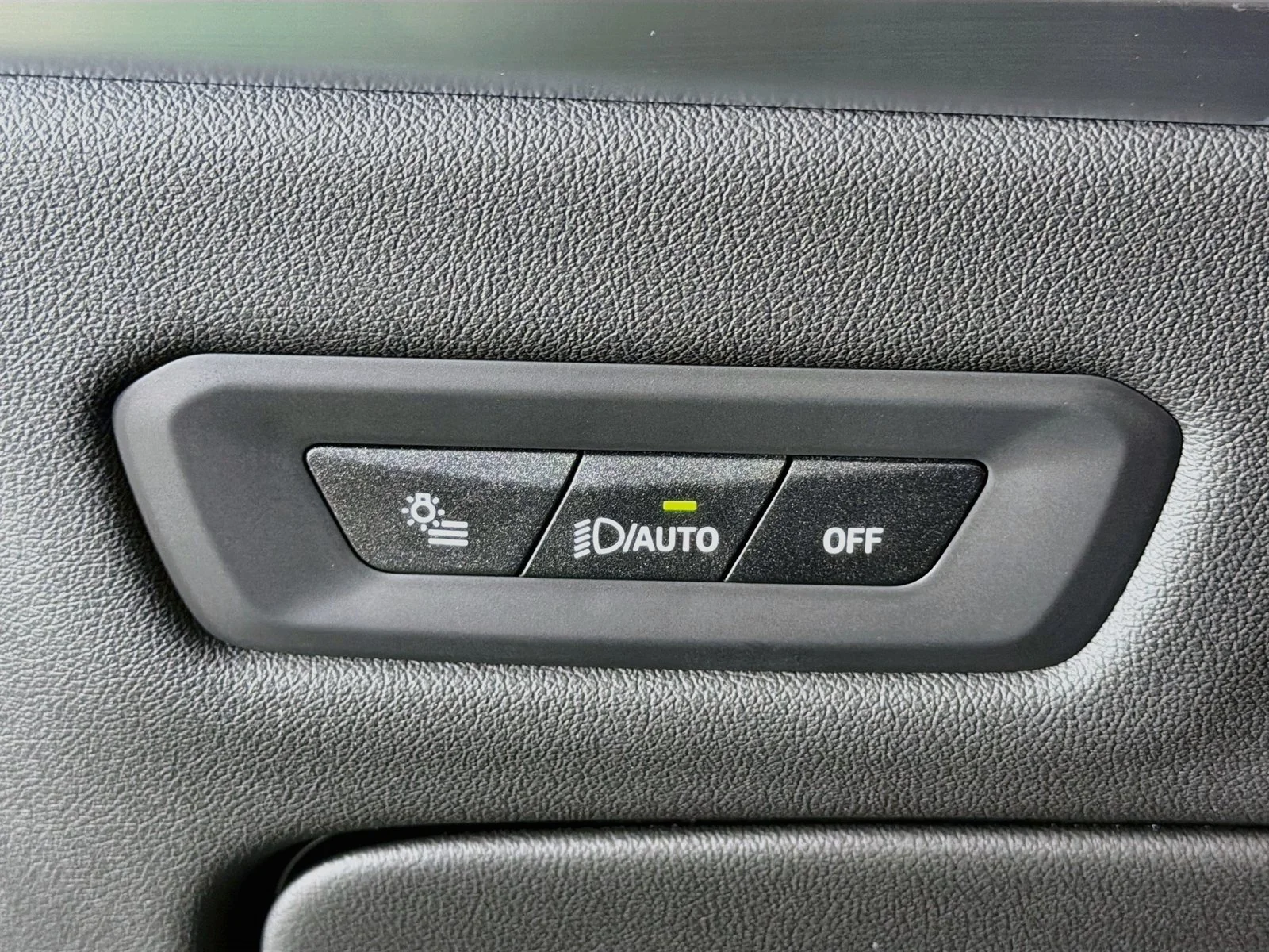 Used 2027 Isle of Man Green Metallic BMW M60i image 10