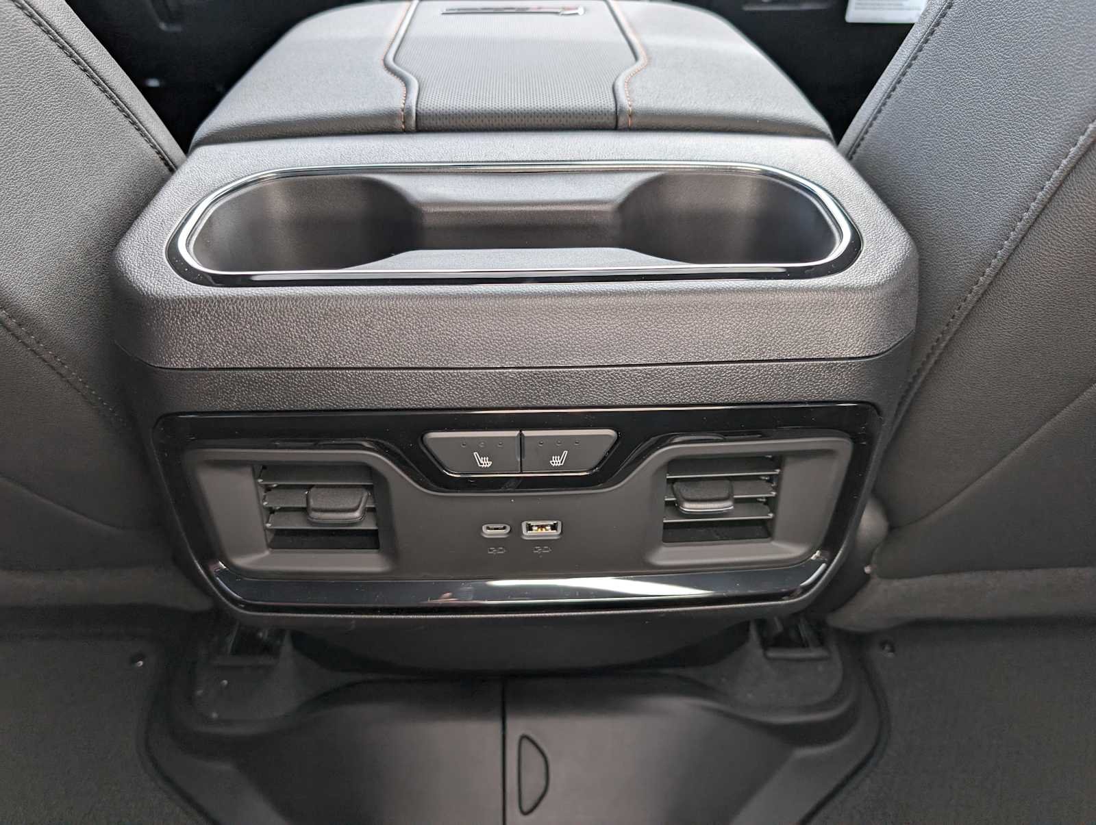 2026 GMC Sierra 3500HD AT4 - Photo 19