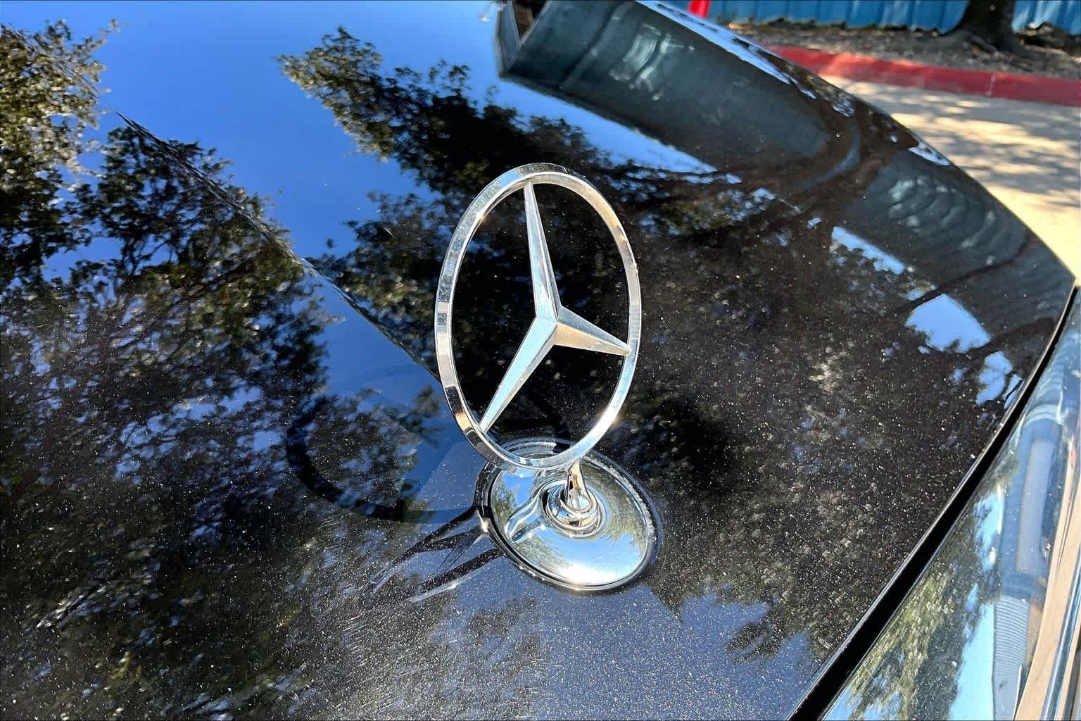 Used 2019 Obsidian Black Metallic Mercedes-Benz S 560 image 31