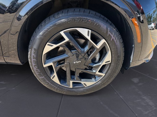 Used 2023 Black Kia SX-Prestige image 41