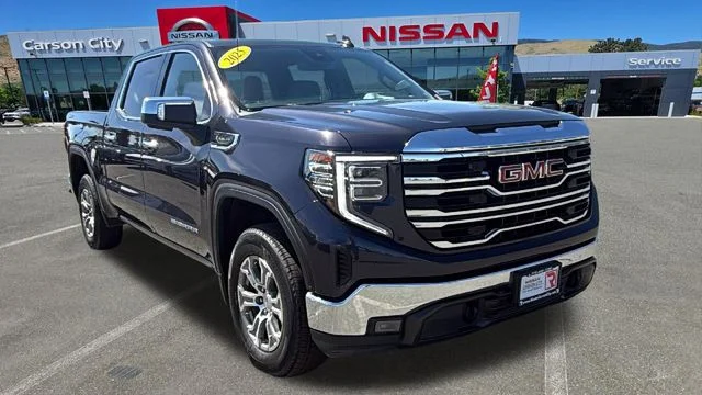 2025 GMC Sierra 4WD Crew Cab Short Box SLT's photo