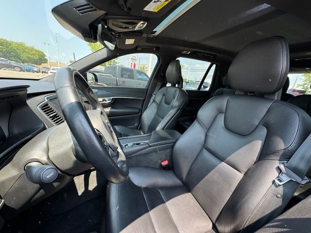 Used 2020 Black Volvo T6 Momentum image 14