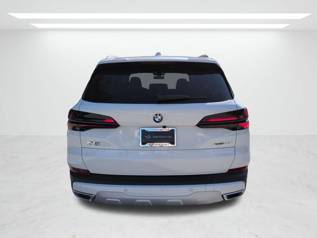 New 2026 Alpine White BMW xDrive40i image 5