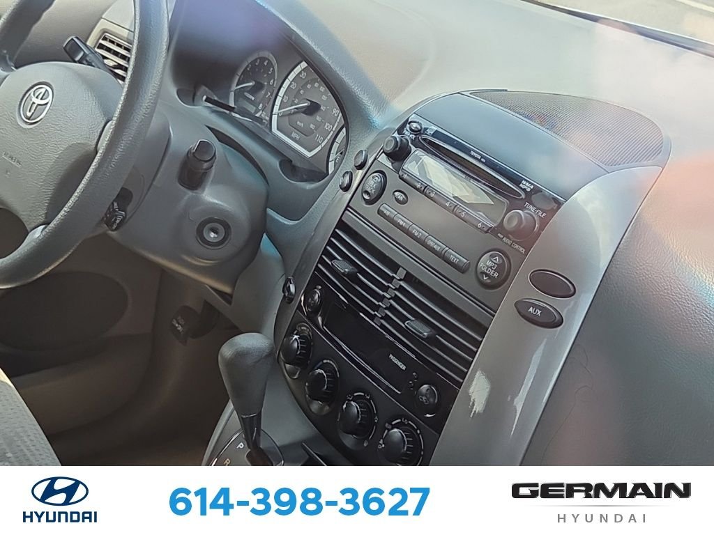 Used 2008  Toyota  image 12