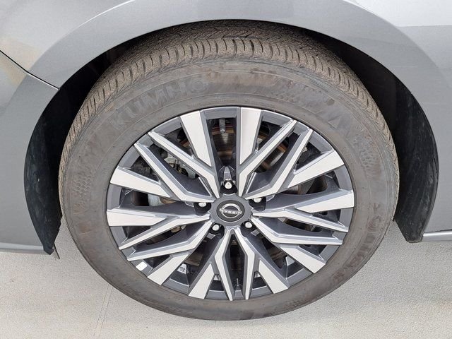 Used 2025 Gray Nissan 2.5 SV image 32