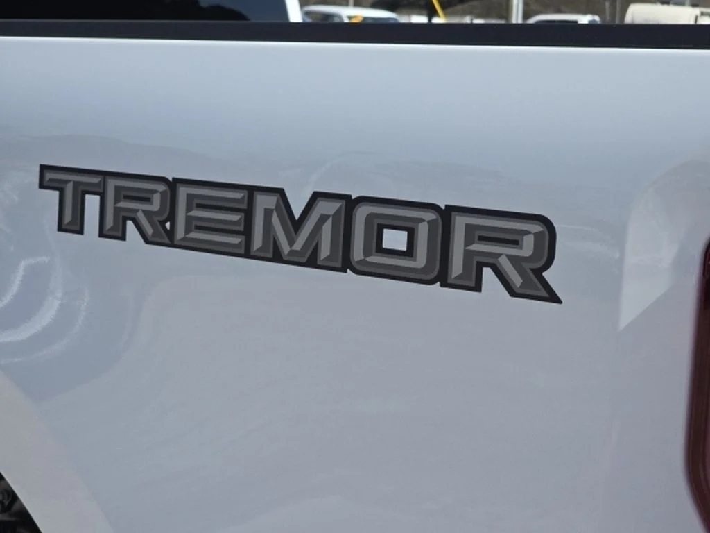 New 2026 Oxford White Ford F-250® XLT image 8
